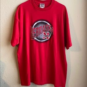 Vintage Nebraska Huskers tshirt